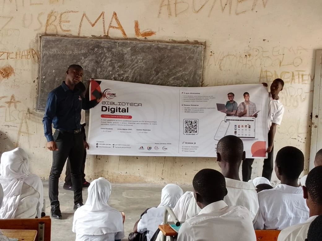 Livromoz Moçambique apresenta-se na Escola Secundária de Pilivili e reforça o acesso gratuito à educação digital em Moçambique