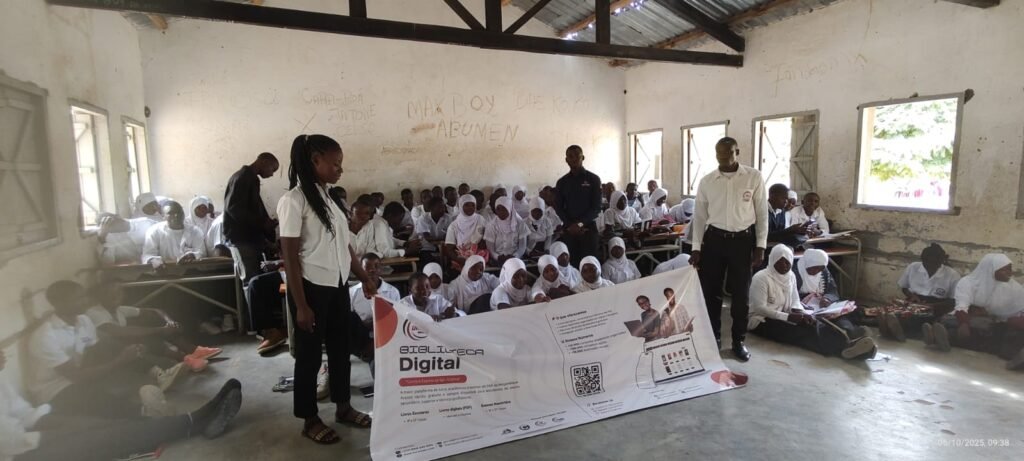 Livromoz apresenta a sua biblioteca digital na Escola Básica de Km6 – Cacara e reforça a inclusão digital promovida pela Mucowise em Moçambique